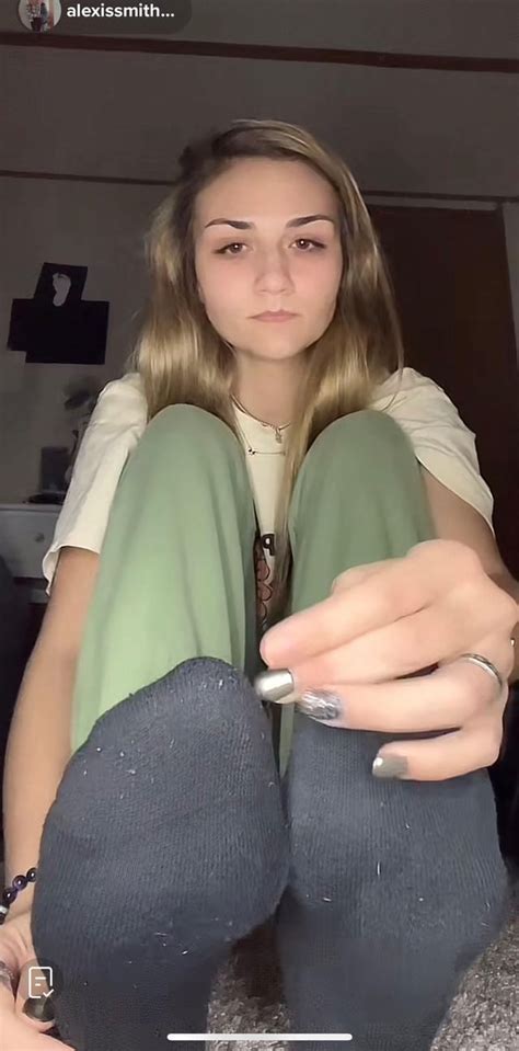 TikTok feet : r/TikTokFeet